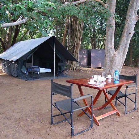 Ruhunu Safari Camping - Udawalawe 호텔 외부 사진